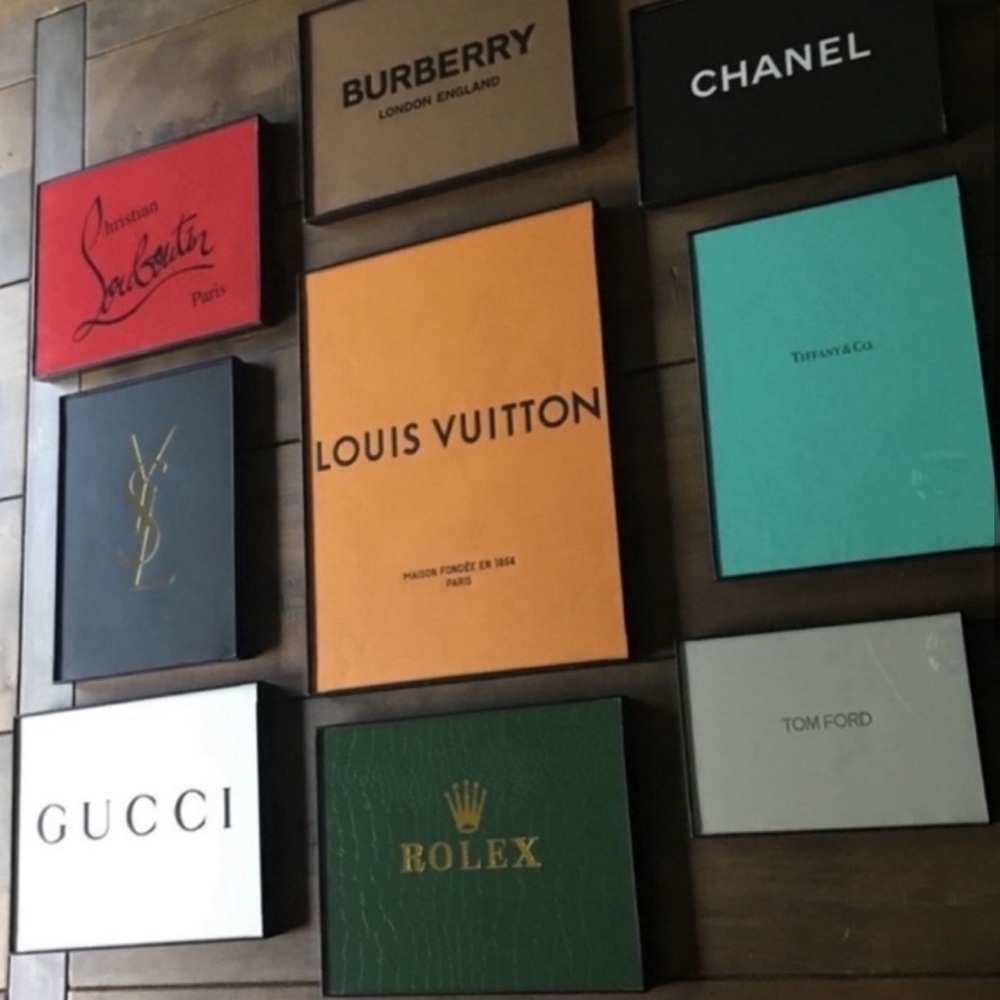 Custom wall art made from authentic designer bags and boxes 🖼️ 🛍️ - Picture 4 of 5